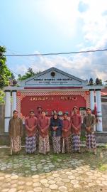 Kamis Pon,16 April 2026